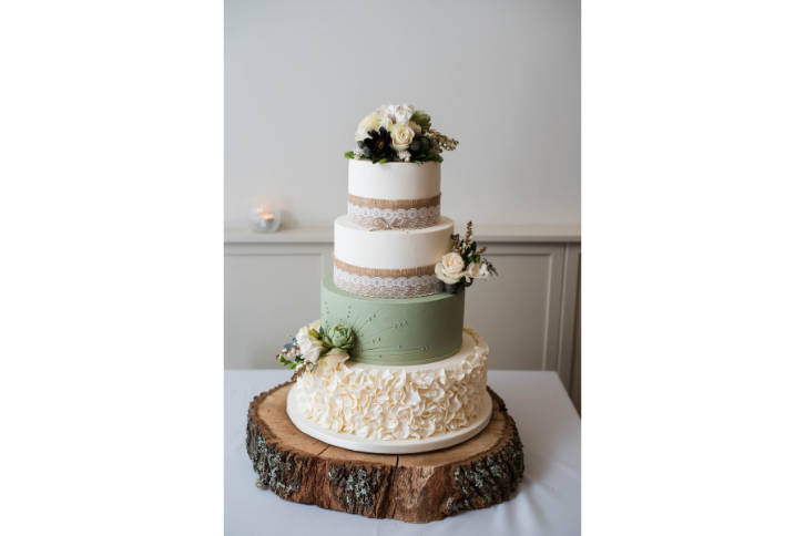 Gâteau de mariage à fleur -Féerie Nuptiale